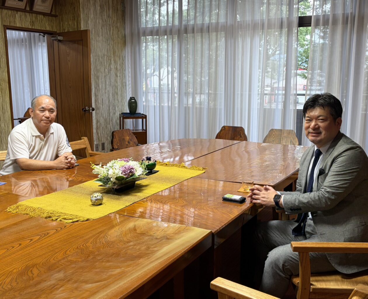 宮崎県東諸県郡綾町 松本町長との情報交換会を実施しました